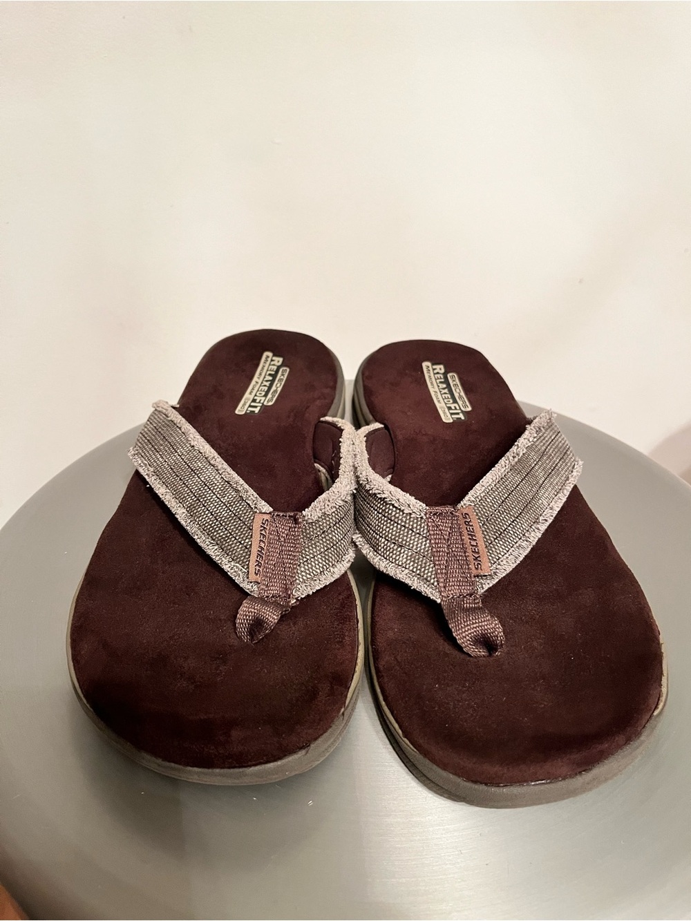 Skechers Relaxed Fit Memory Foam Flip Flop Men’s Sz 11 Brown Comfort Sandals
